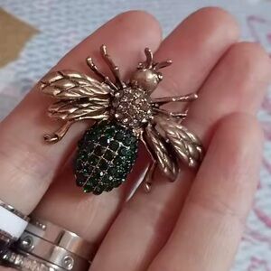 Gold Green Bee Crystal Brooch